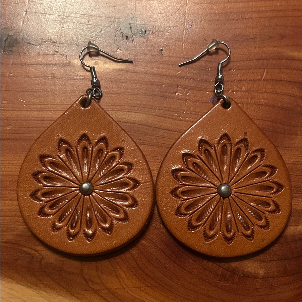 McIntire Saddlery Hand Tooled Tan Leather Teardrop Floral Earrings